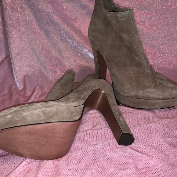 BOOTIES!!! - Picture 3 of 4